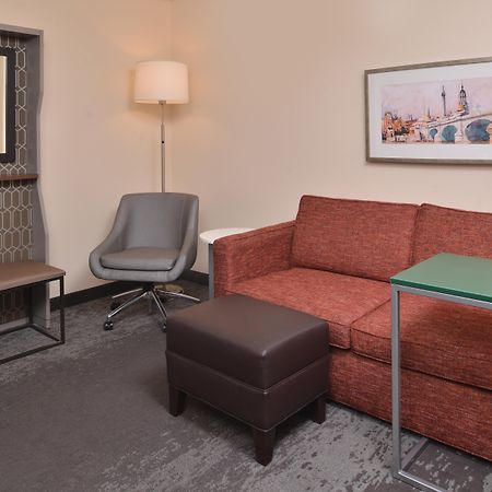 Holiday Inn & Suites Raleigh Cary By Ihg Exteriér fotografie