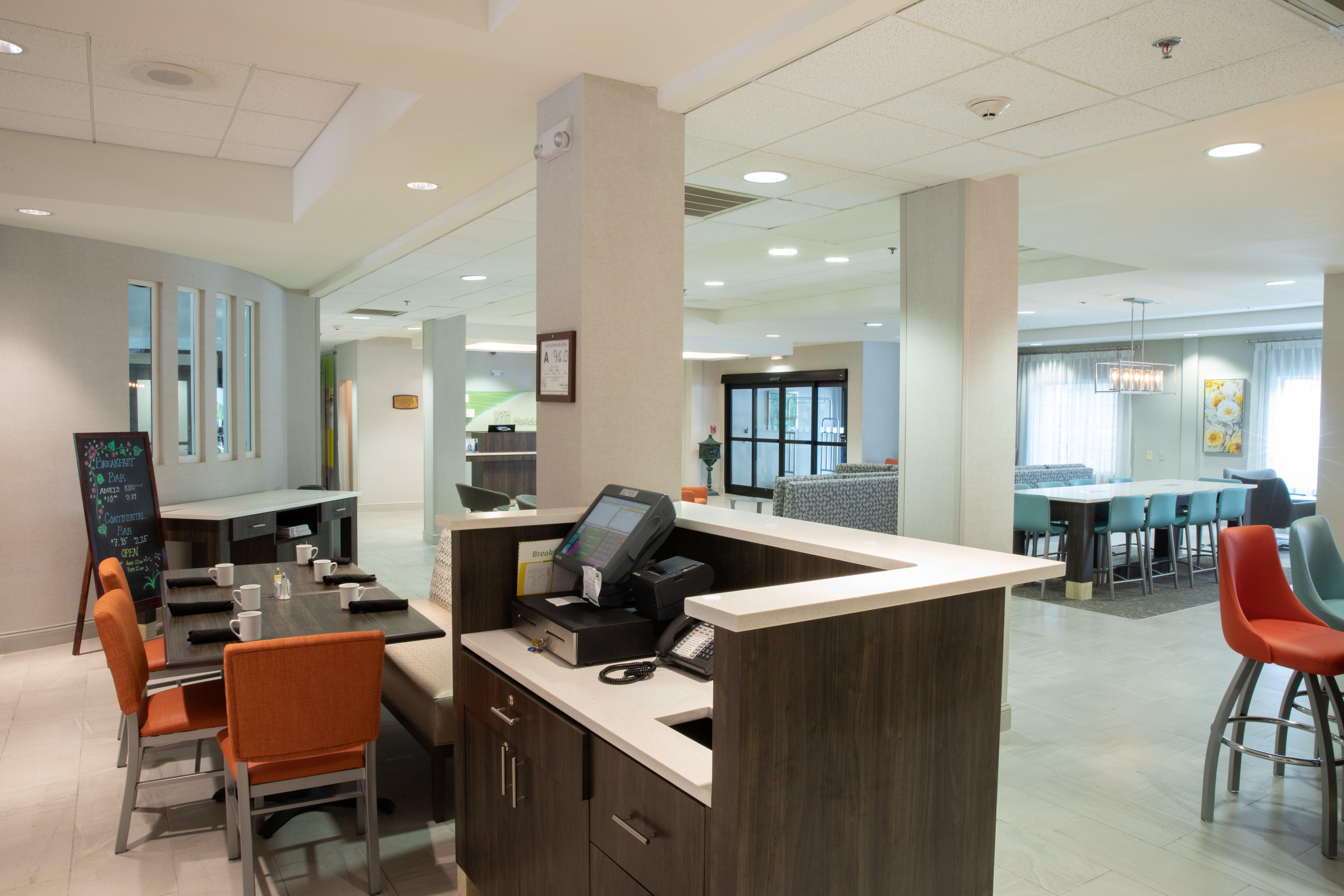 Holiday Inn & Suites Raleigh Cary By Ihg Exteriér fotografie